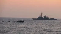 La frégate Jean Bart participe à la fouille d'un boutre en océan Indien