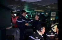 Le chef de la division entrainement de la flotte britannique à bord du Jean Bart