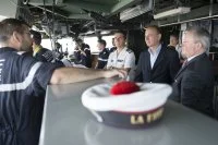 Deux anciens commandants du La Fayette en passerelle