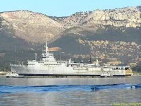 L’ex-Ouragan transféré dans le port de Bregaillon