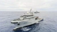 Le Bougainville conduit divers exercices avec le patrouilleur anglais Tamar