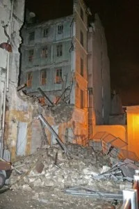 Effondrement d’un immeuble désaffecté à Marseille