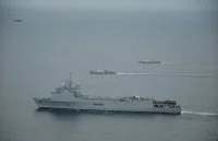 Le Siroco et deux patrouilleurs congolais