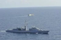 Le De Grasse escorte des navires du PAM et de l'AMISOM