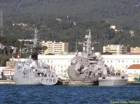 L'aviso Cdt birot et l'escorteur RaÃ¯s Corso 903