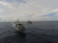 Le patrouilleur Antilles-Guyane (PAG) La Combattante et le patrouilleur colombie Victoria