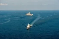 Une corvette malaisienne et le BPC Tonnerre