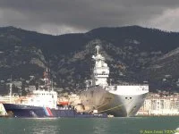 Le Tonnerre au quai d'honneur à Toulon