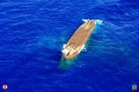Navire retourné au large du Vanuatu