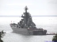 Le croiseur nucléaire russe Pierre le Grand à Toulon