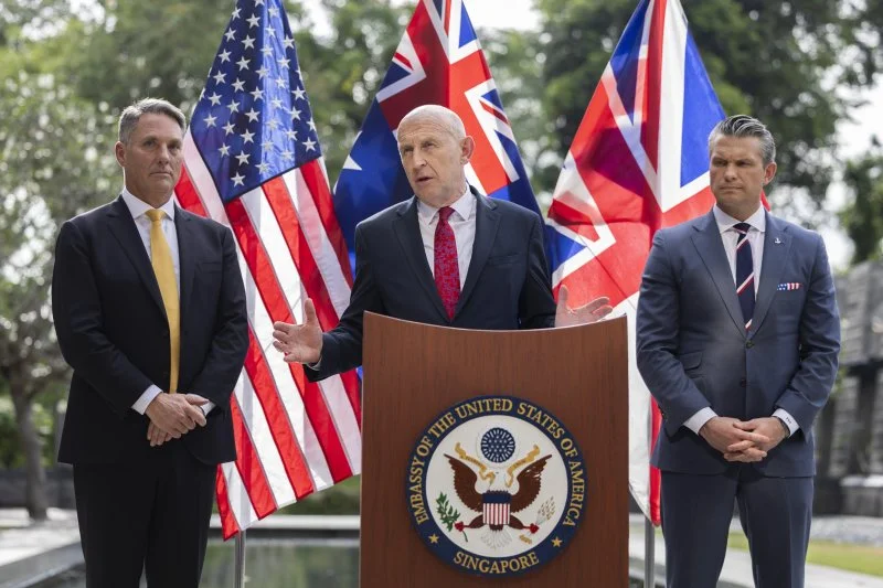 Les ministres de la défense des États-Unis, du Royaume-Uni et de l’Australie