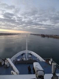 Le Beautemps-Beaupré franchit le canal de Suez