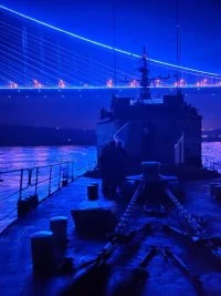 Le Cdt Birot passe le détroit des Dardanelles