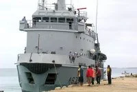 Le Révi accoste aux Îles Tonga